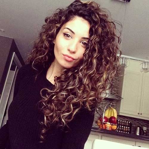 Curly Hairstyles for Women-15