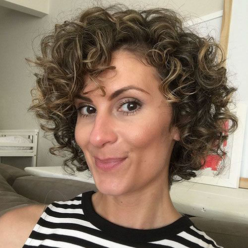 Hairstyles For Curly Hair Women